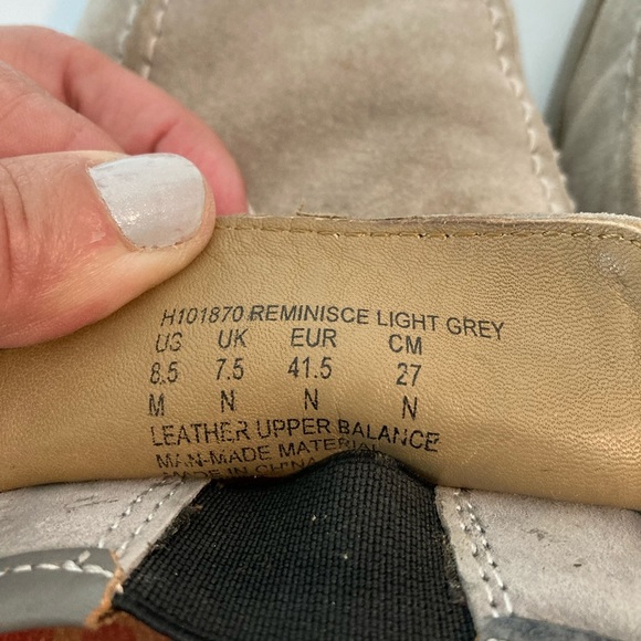 HUSH PUPPIES Men's Grey Suede Reminisce Penny Loafer Style Size US 8.5 GUC - Picture 13 of 16